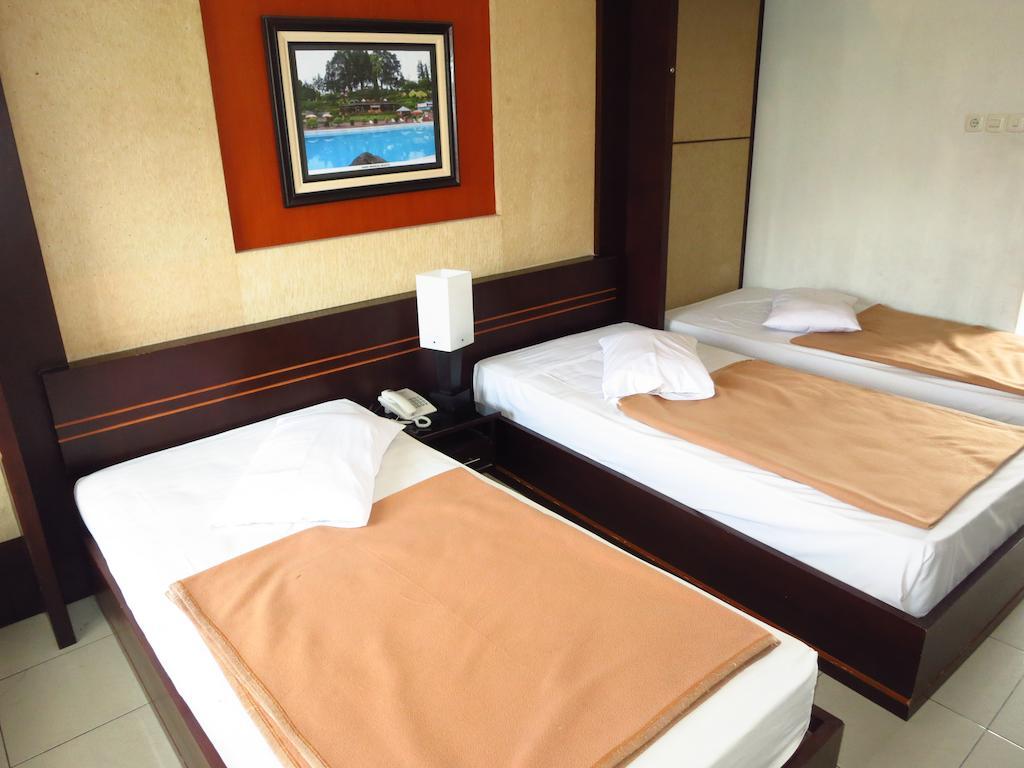 Hotel Selecta Batu  Cameră foto